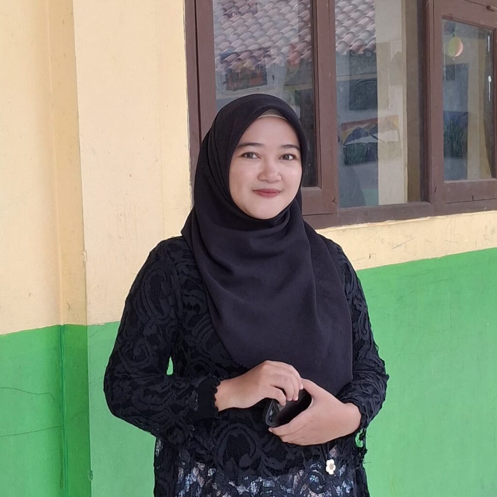 Guru kreator Farida Utami